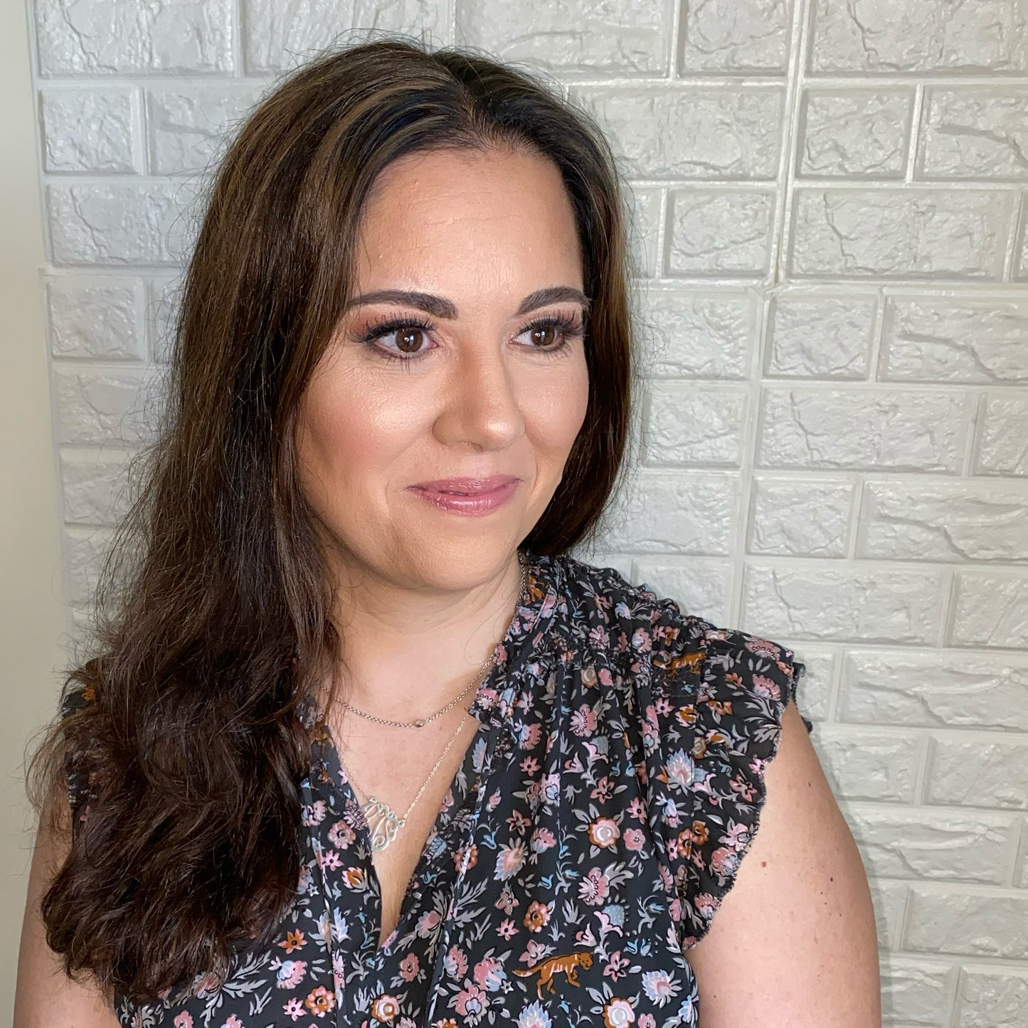 Dolly Natural Glow-Signature Soft Glam (No Makeup-Makeup)