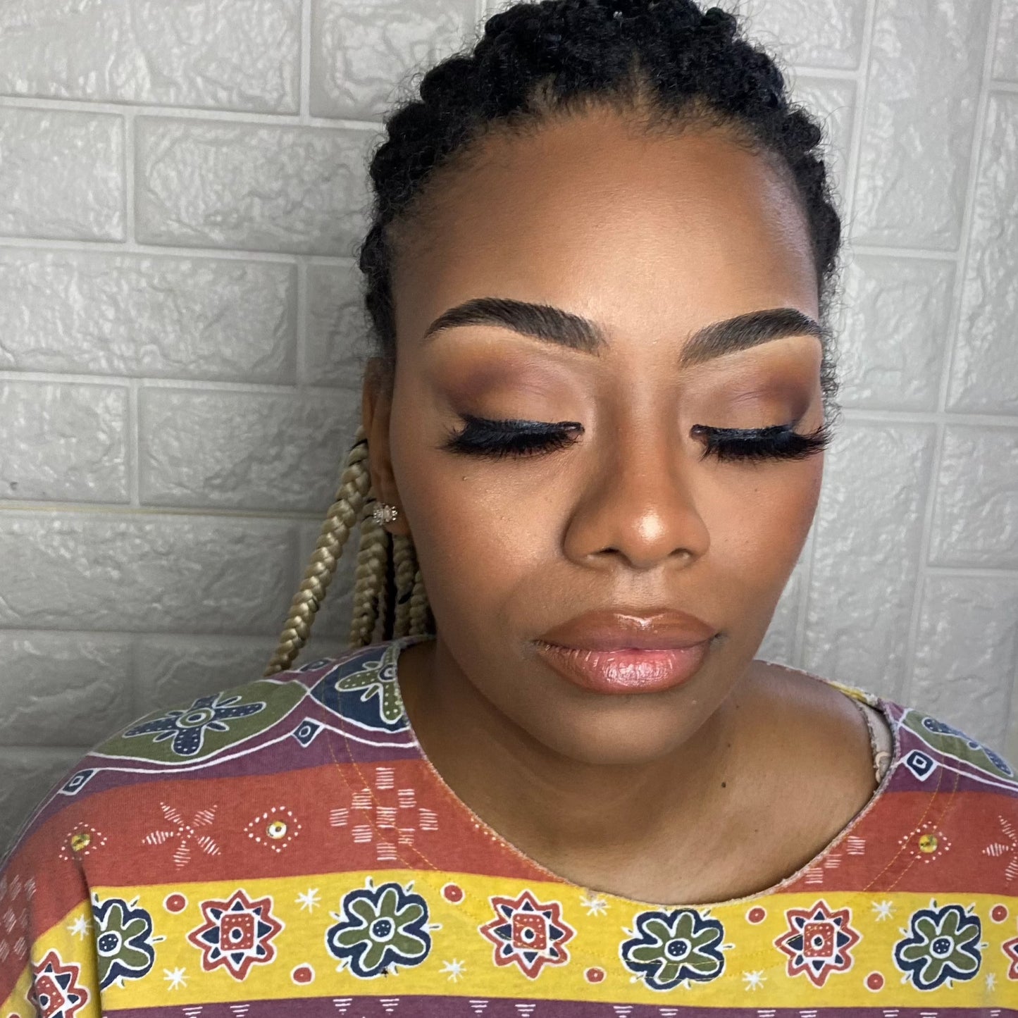Dolly Natural Glow-Signature Soft Glam (No Makeup-Makeup)