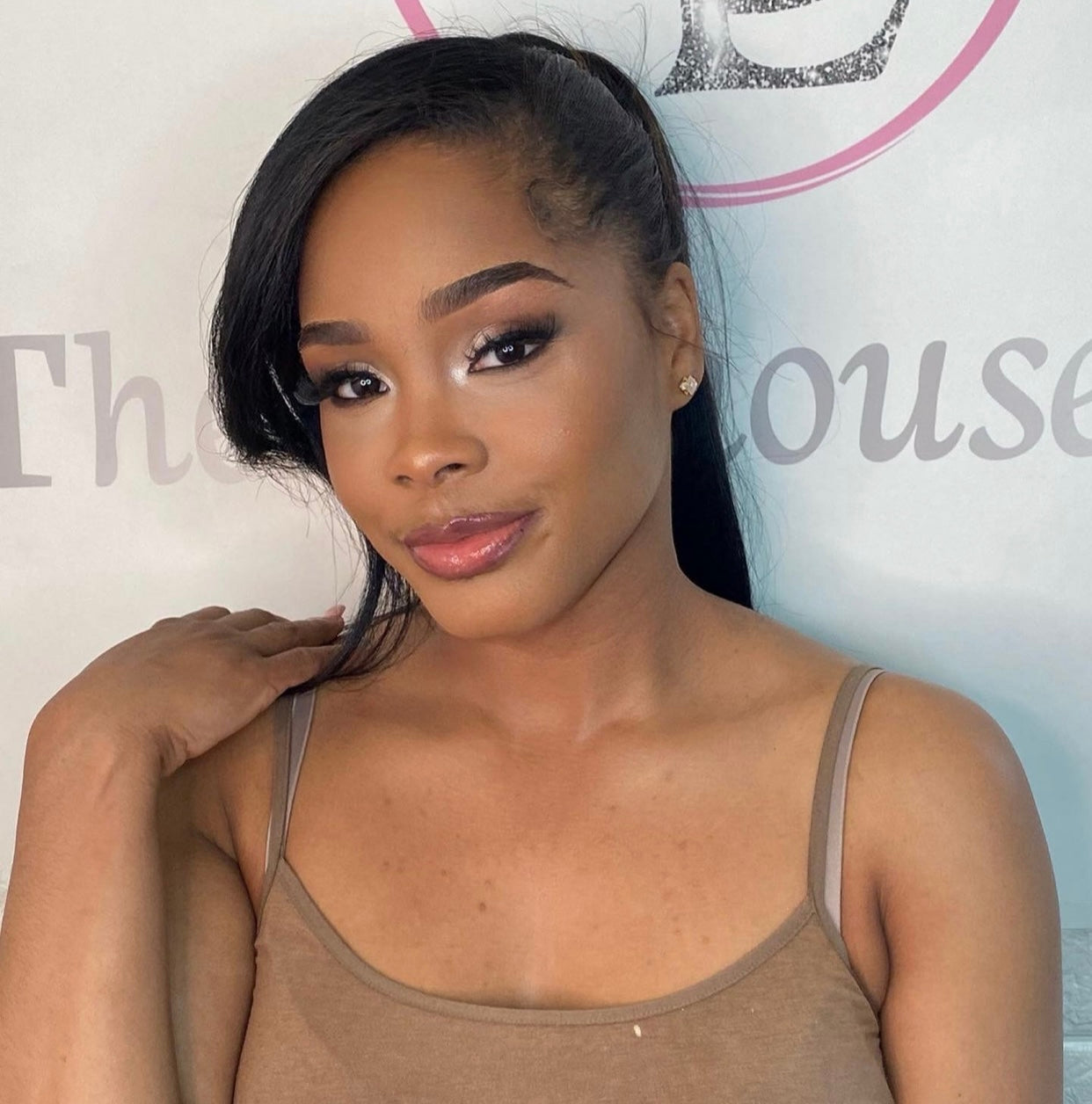 Dolly Natural Glow-Signature Soft Glam (No Makeup-Makeup)