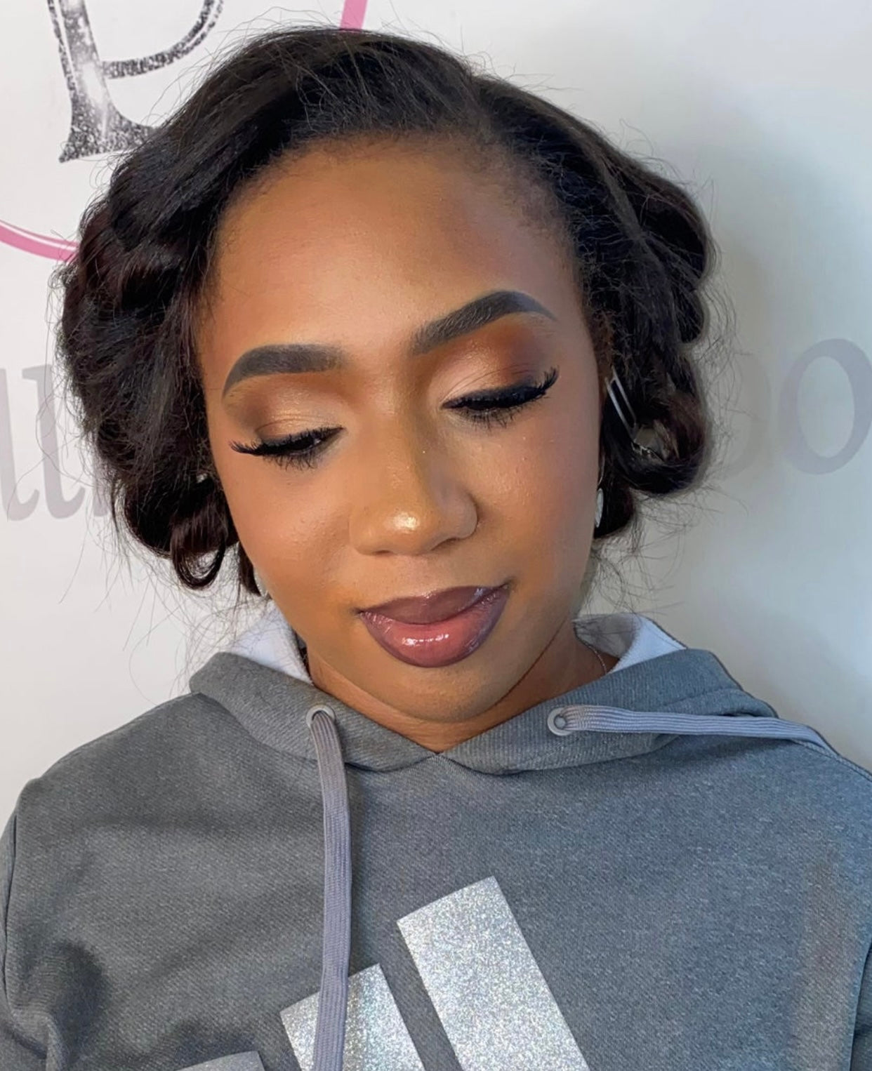 Dolly Natural Glow-Signature Soft Glam (No Makeup-Makeup)
